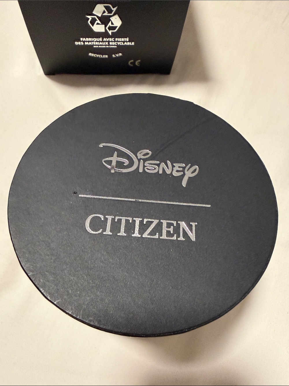 Citizen Disney Collection Gardening Minnie Three Hand White Leather Strap Watch - Picture 3 of 9